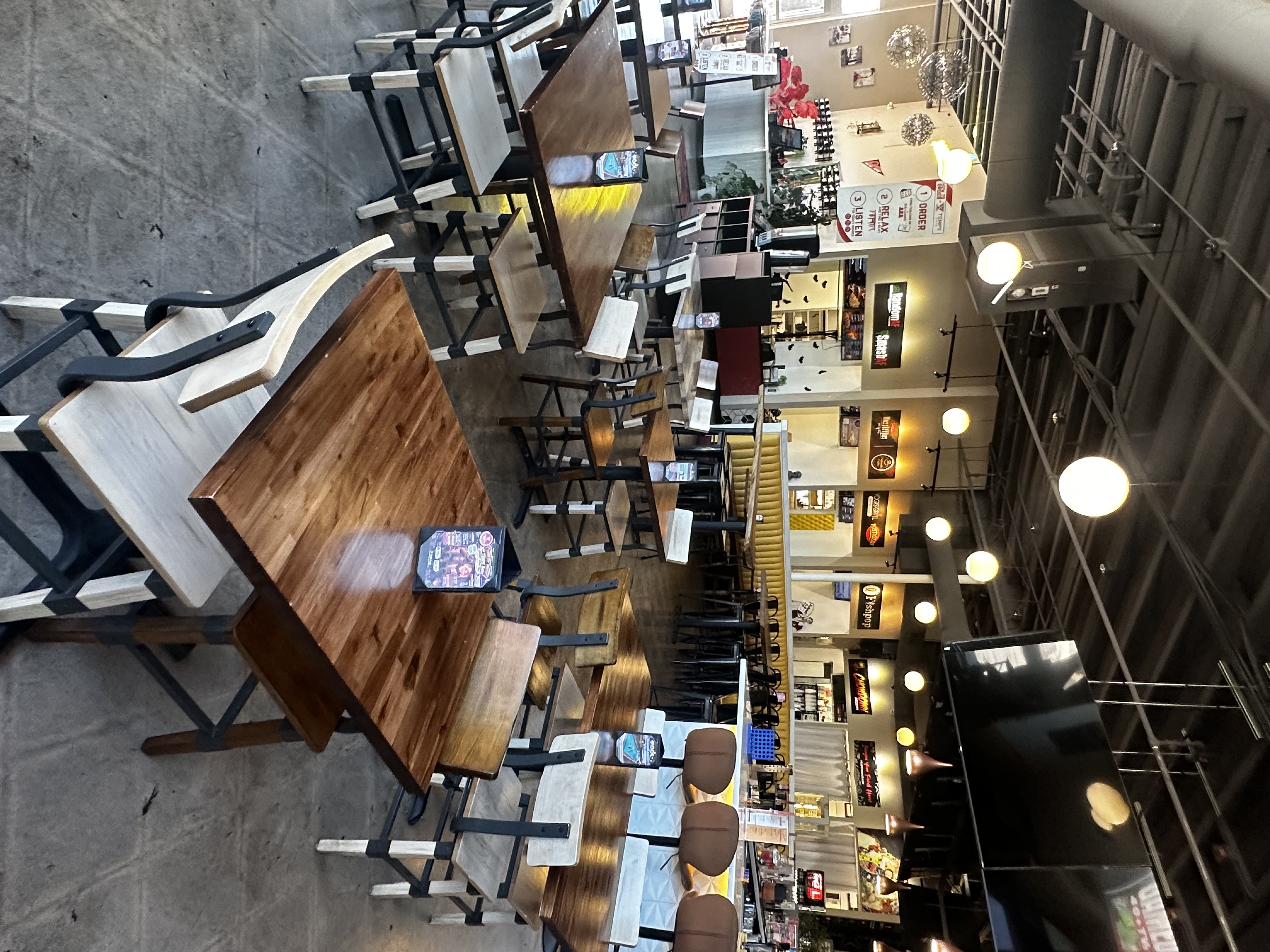 Frida Main Dining